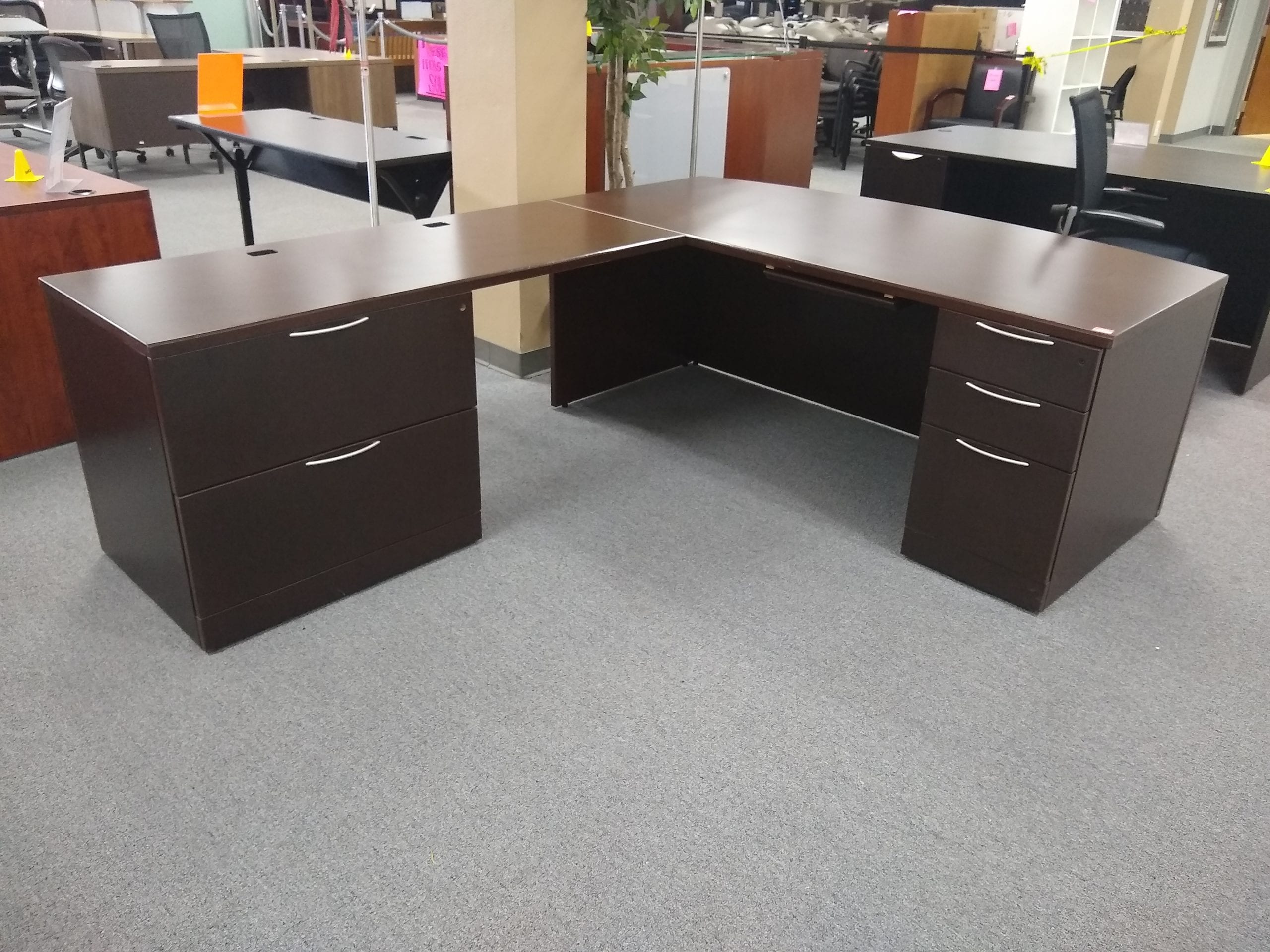 Knoll L-Shaped Desk | Office Furniture Liquidations