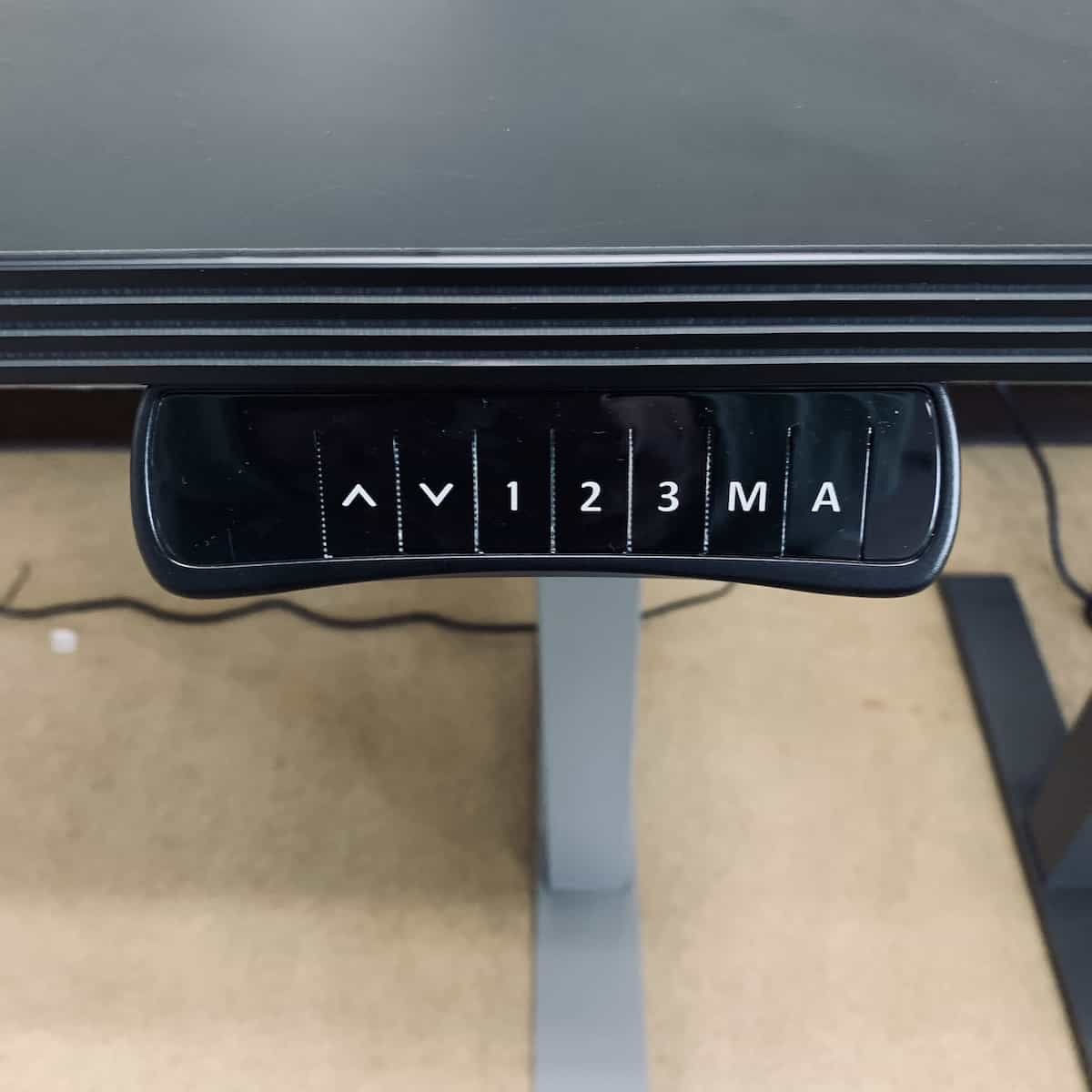 Programable-adjustable-desk