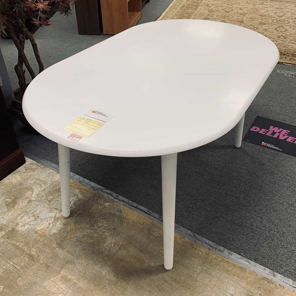 white-modern-oval-kitchen-table