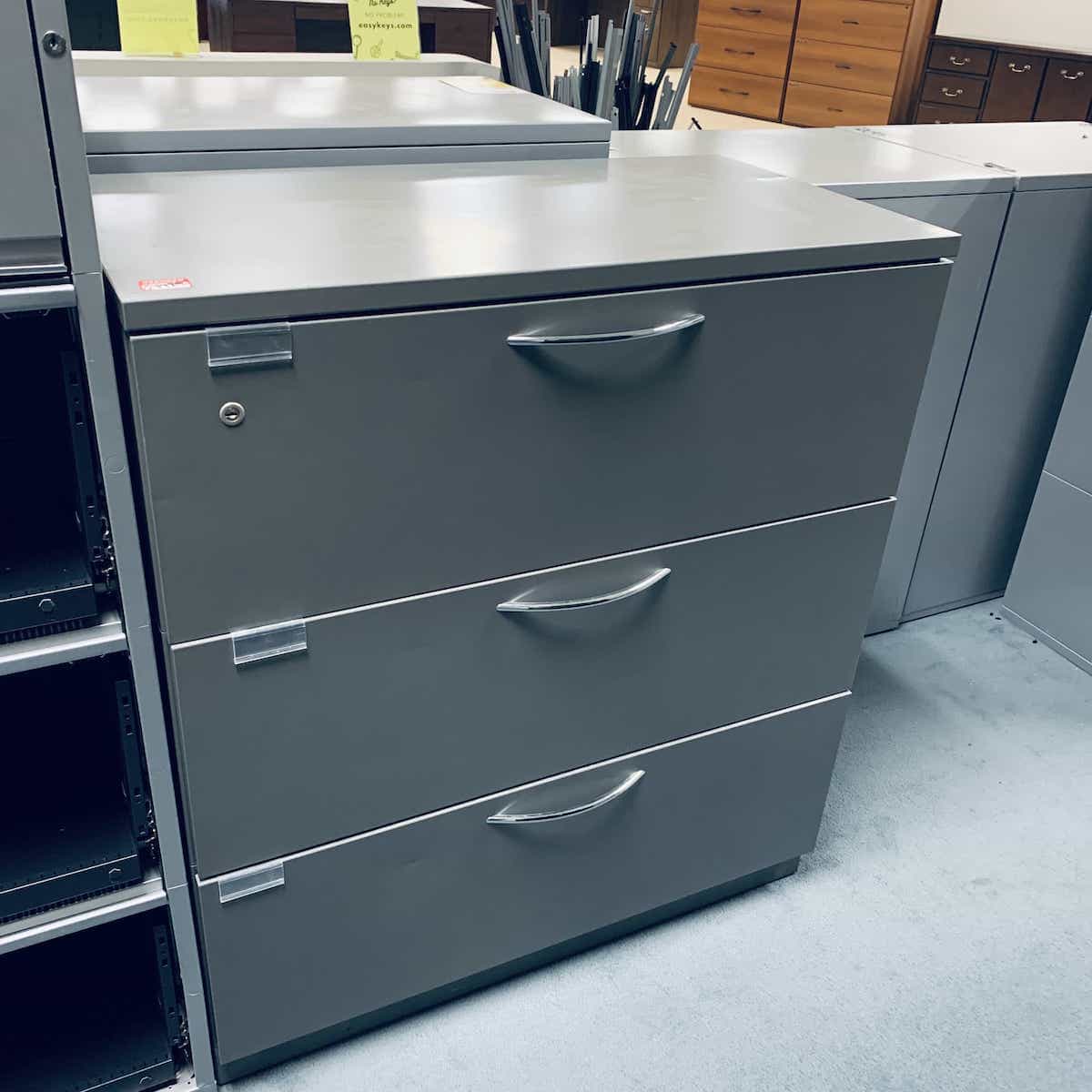 36-metal-lateral-3-drawer-silver