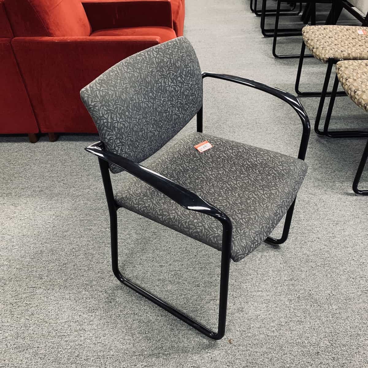 Grey-black-steelcase-player-front