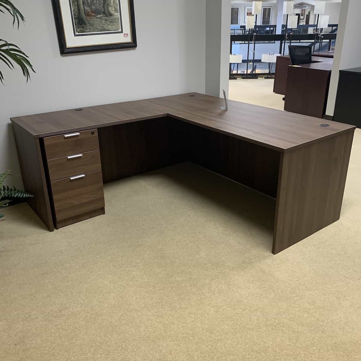 Modern L-Desk with 1 Pedestal File