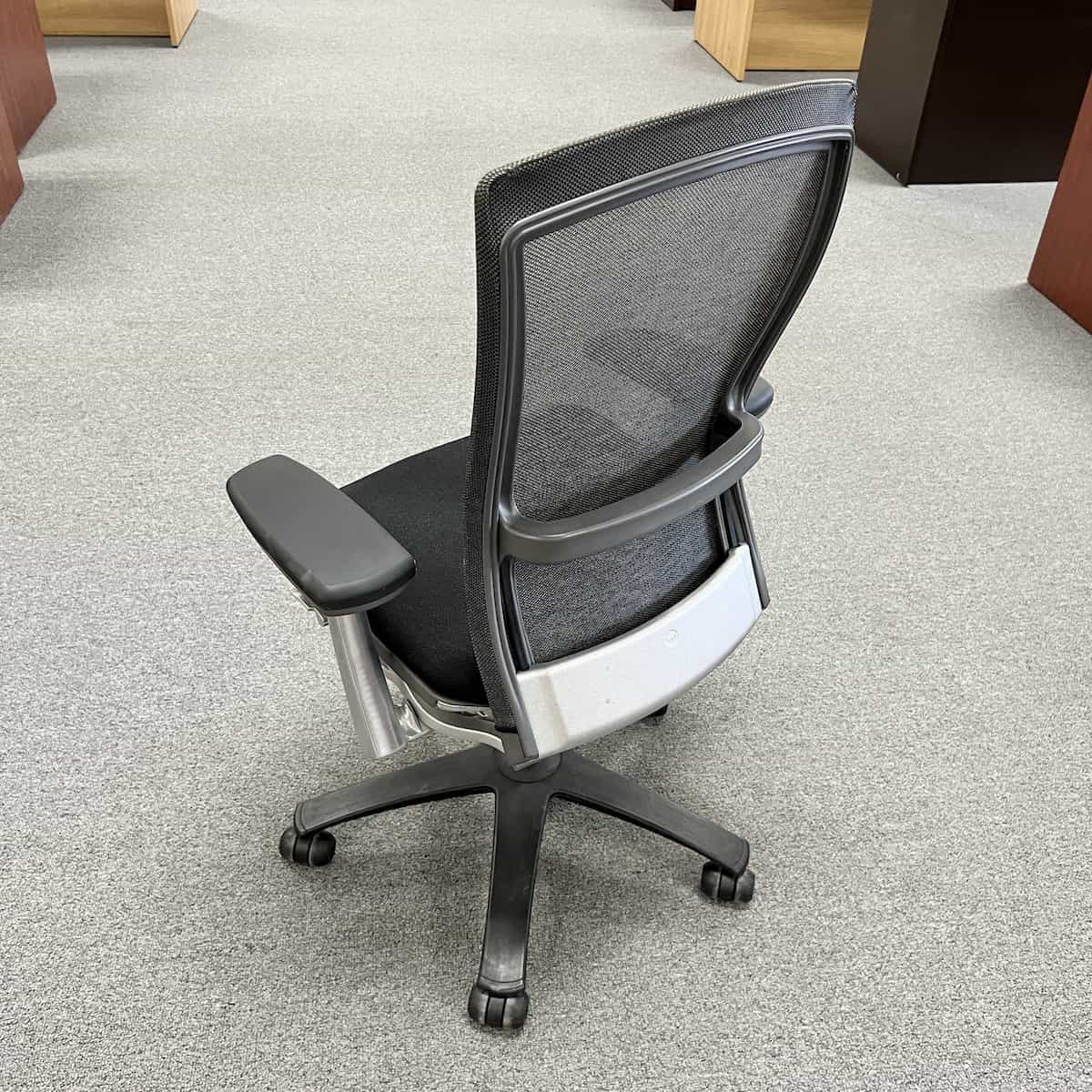 Black Mesh Back Knoll Life Task Chair - Image 2