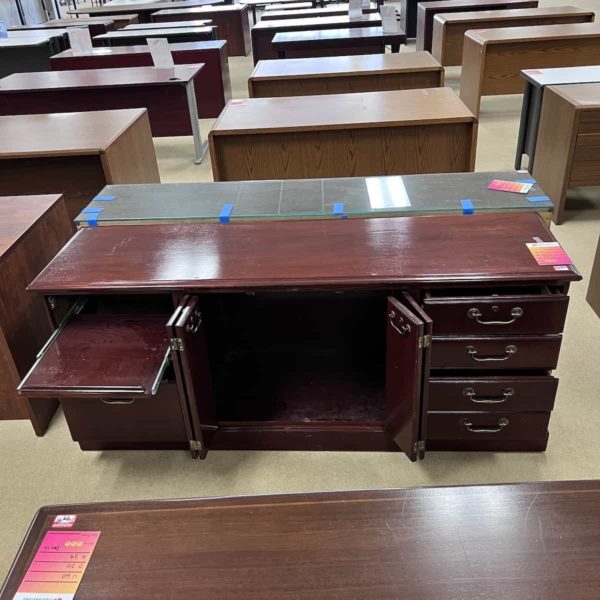 69" Wide Mahogany/Gold Traditional Credenza - Image 2