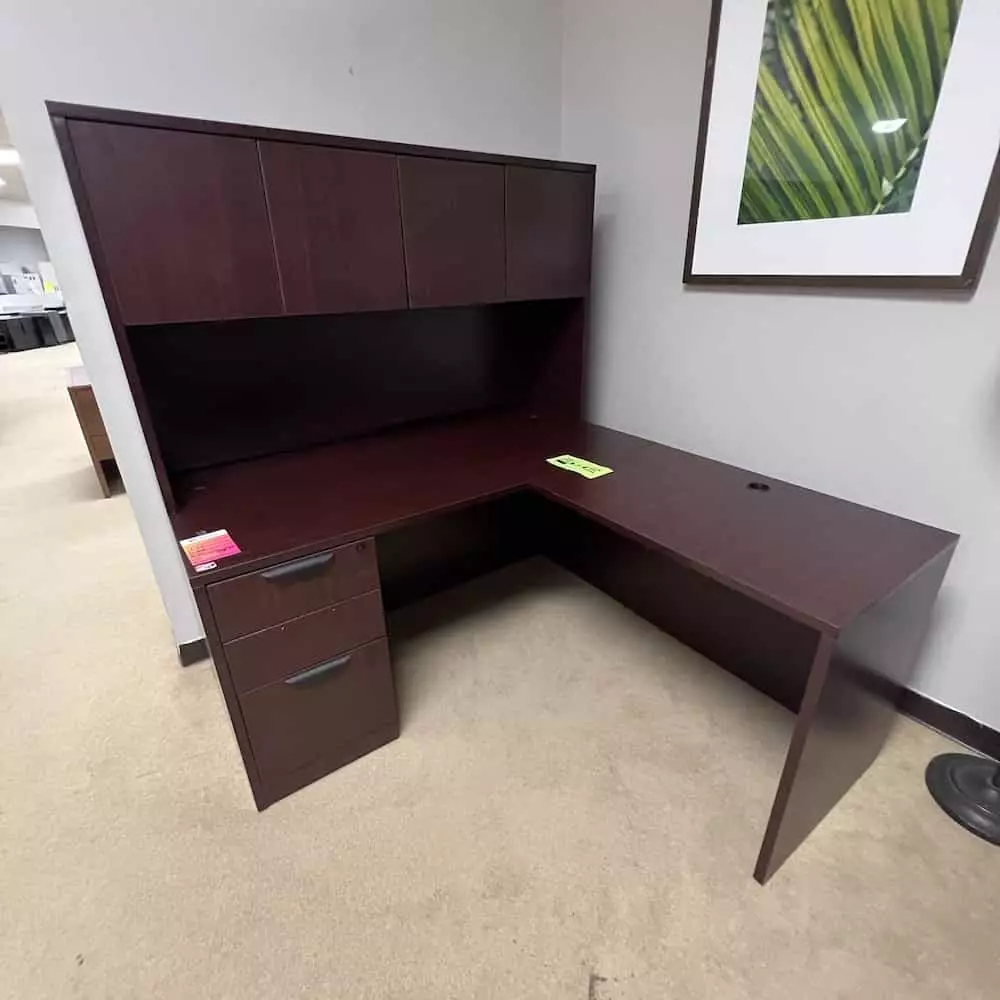 mahogany l-desk, right return, with hutch, missing on handle in pedestal file box/box/file