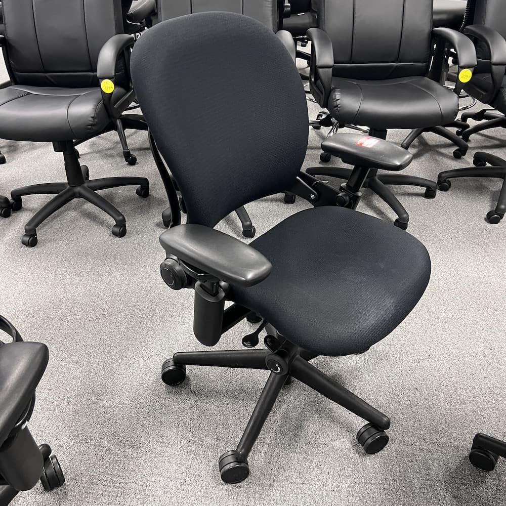 Black Upholstered Steelcase Leap V1 Mesh Back Task Chair Office Furniture Liquidations