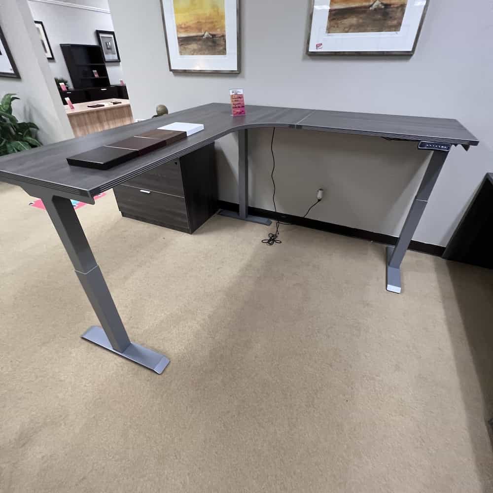 Standing L-Desk
