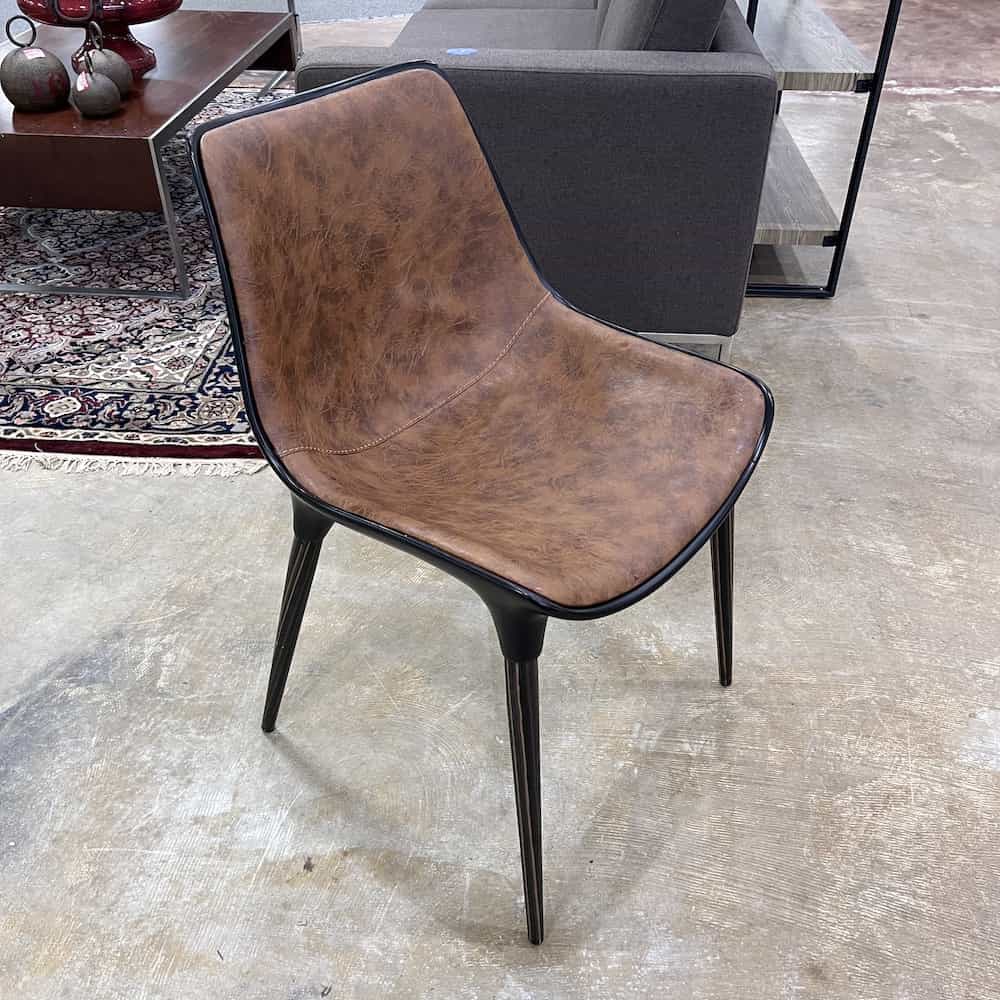 camel brown seat with burled look, black base, front view