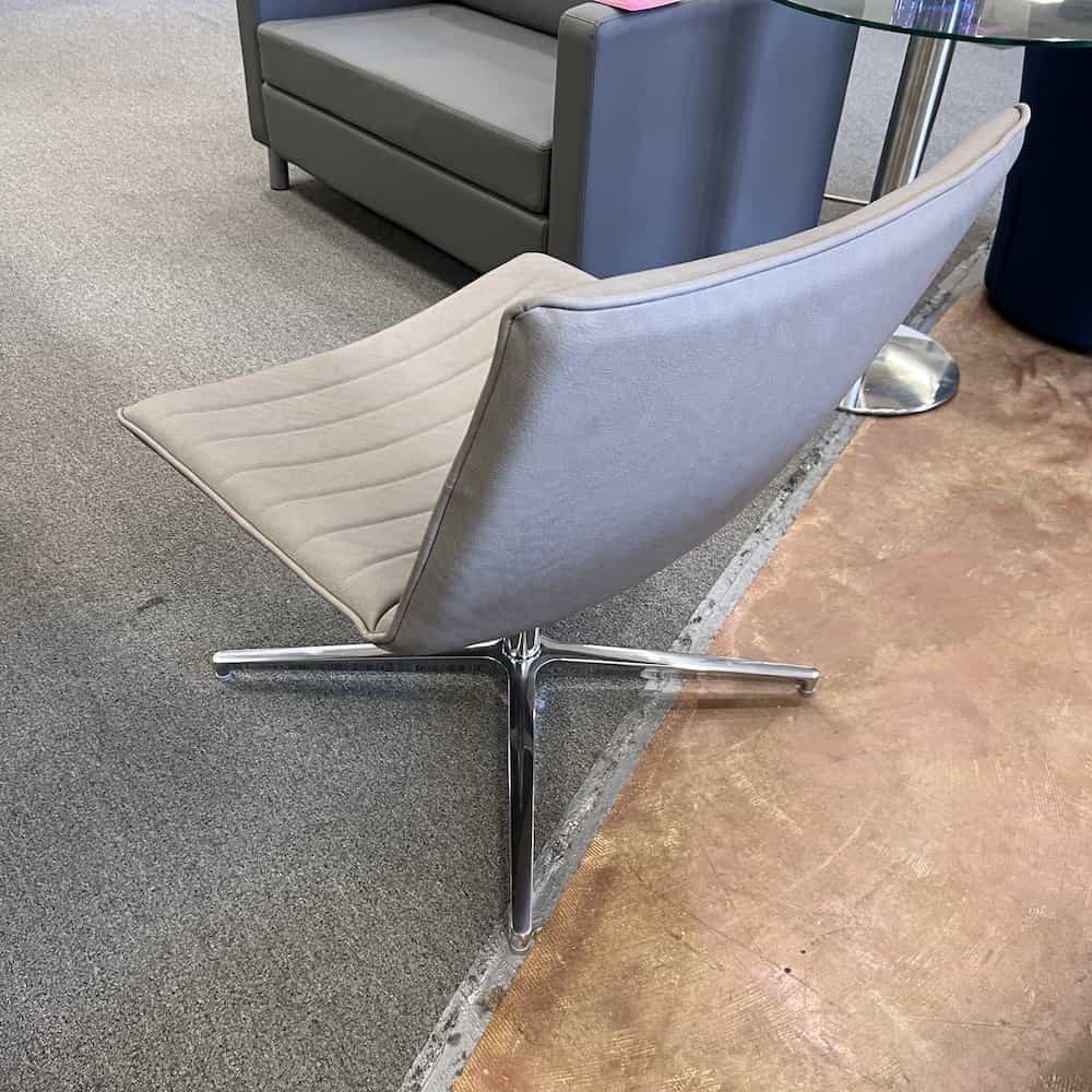 swivel lounge chair