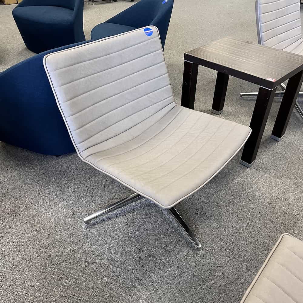 swivel lounge chair