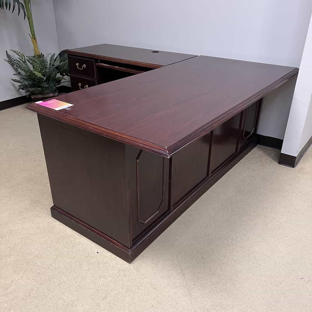 mahogany tradtional l-desk