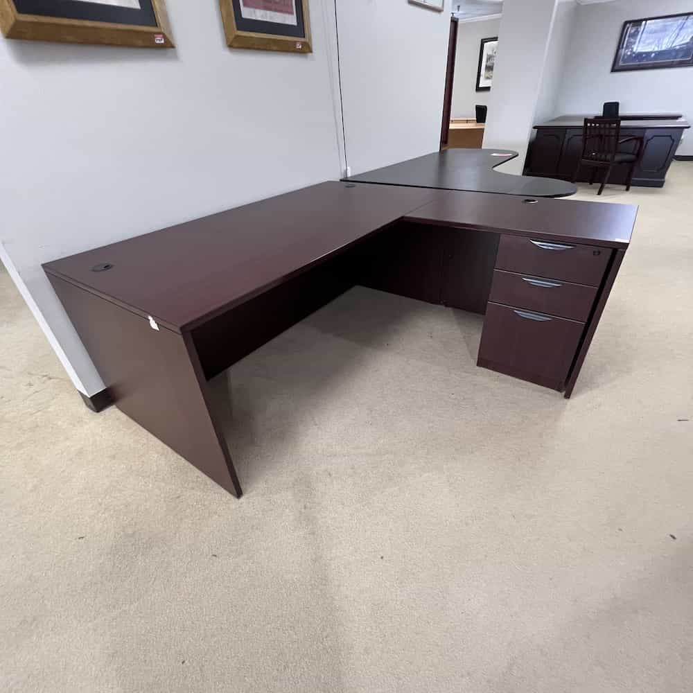 mahogany L desk with one pedestal