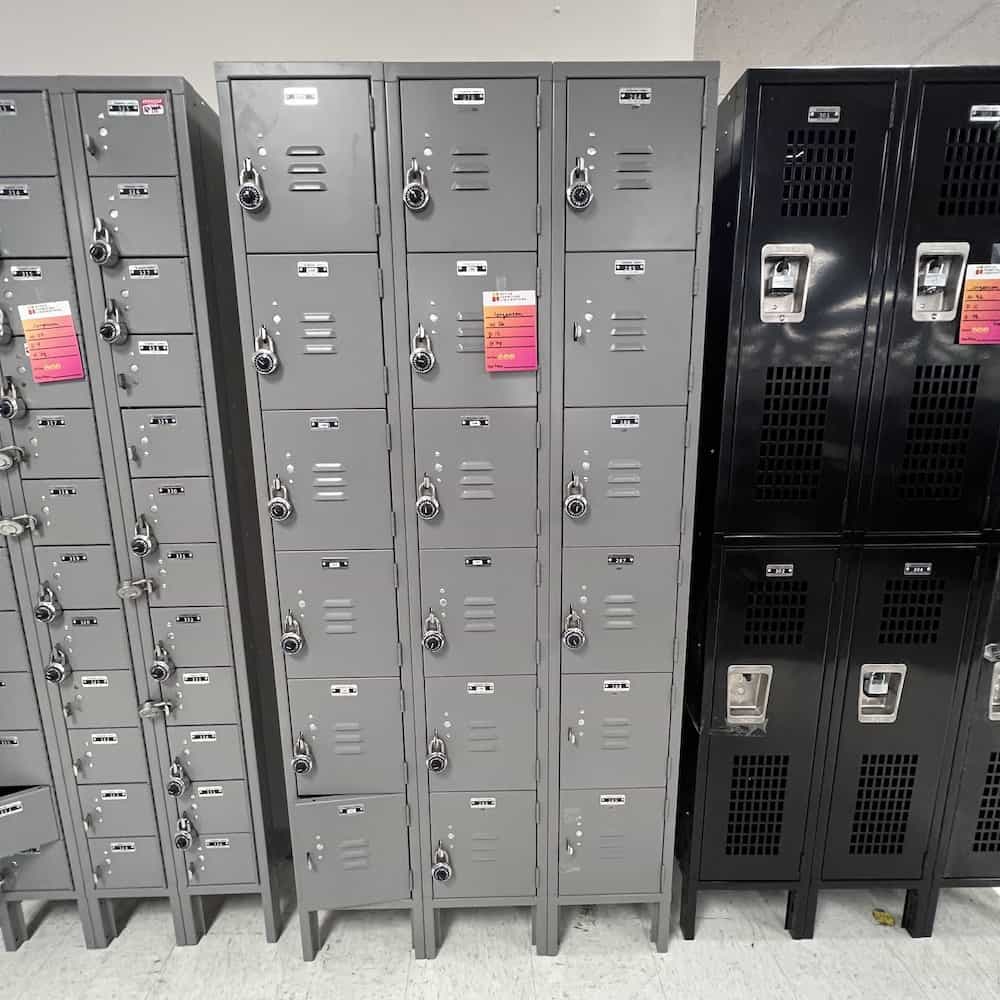 grey lockers 18 cubby