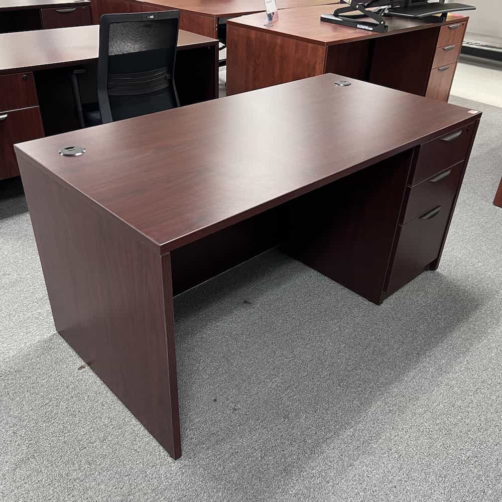 mahogany desk with single pedestal 60x30