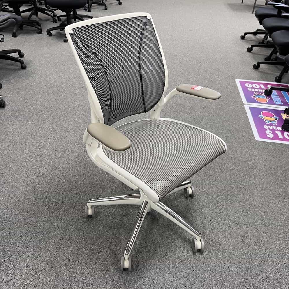 humanscale Diffrient World chair