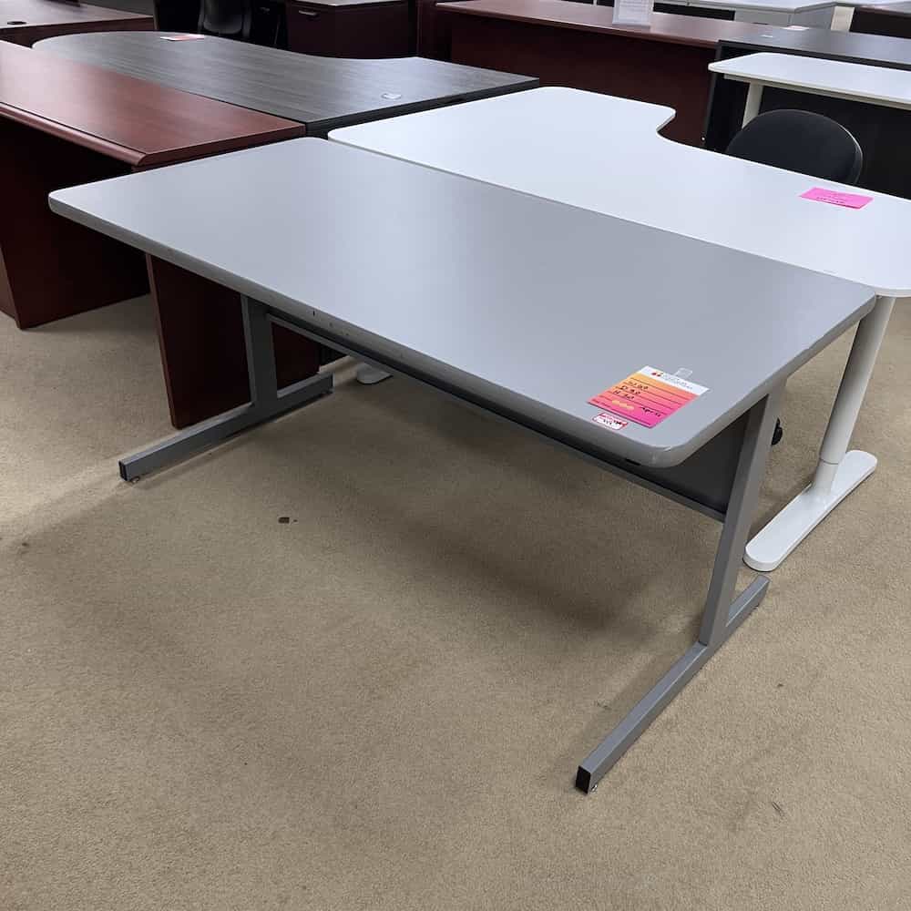 grey training table