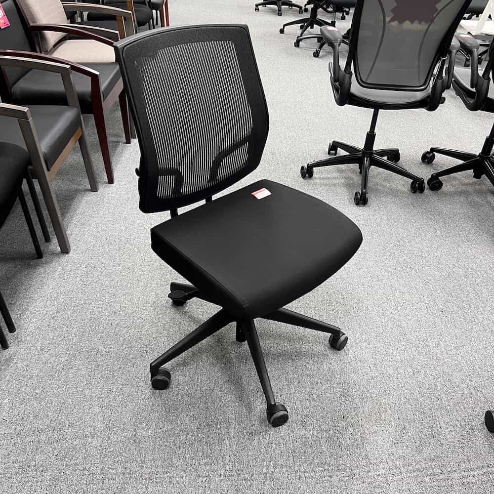 black focus sitonit office chair, no arms