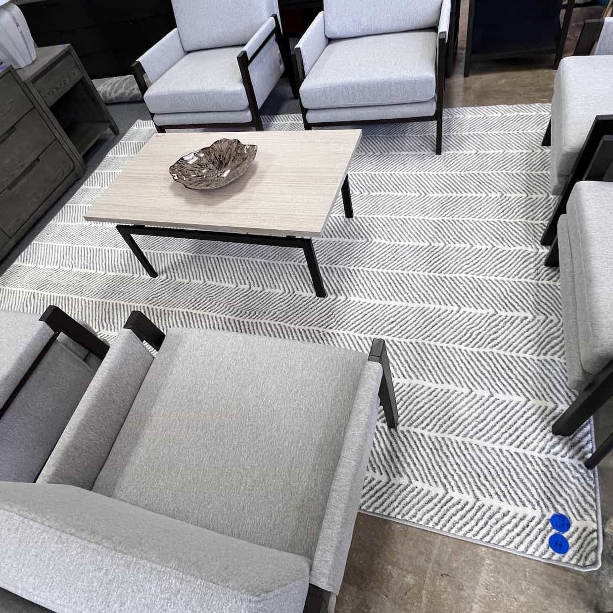 8x10 contemporary rug, white and grey herringbone, style H