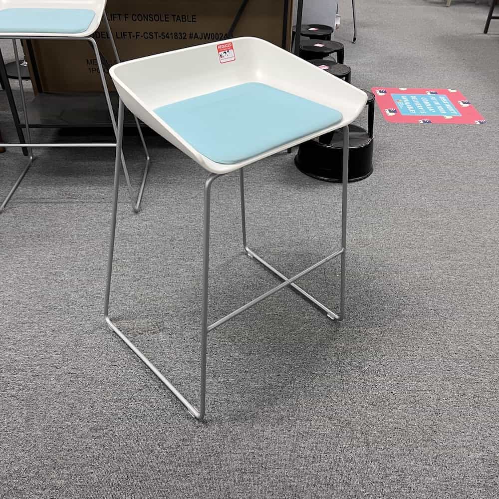 white counter height stools with aqua cushion seat, silver metal legs