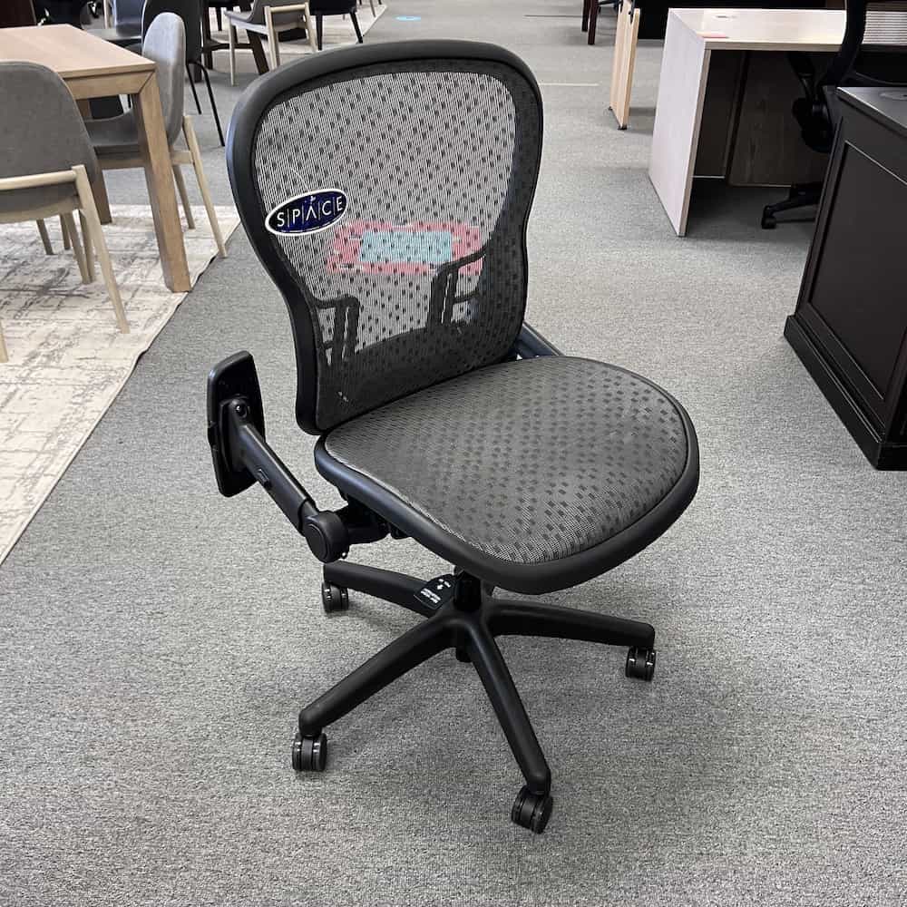 all mesh task chair with fold back arms, arms back