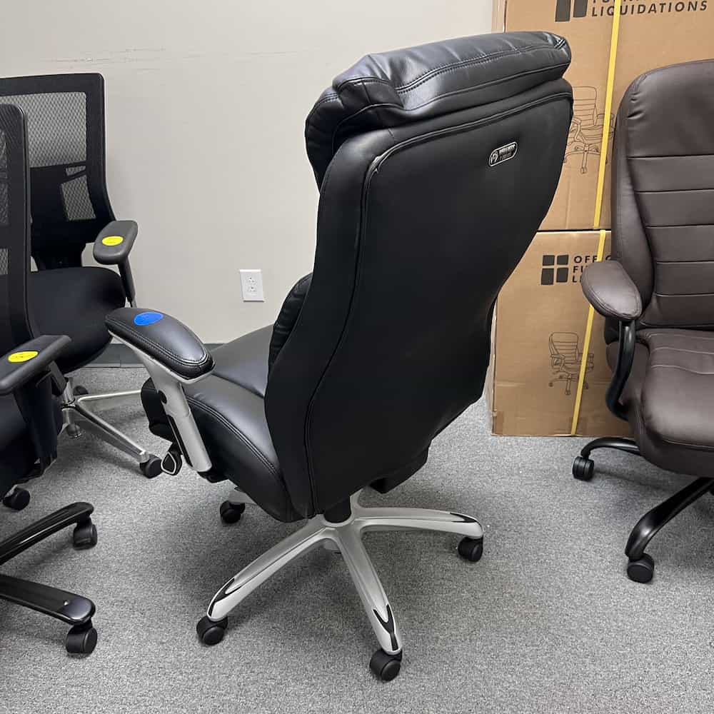 black plush big and tall office chair