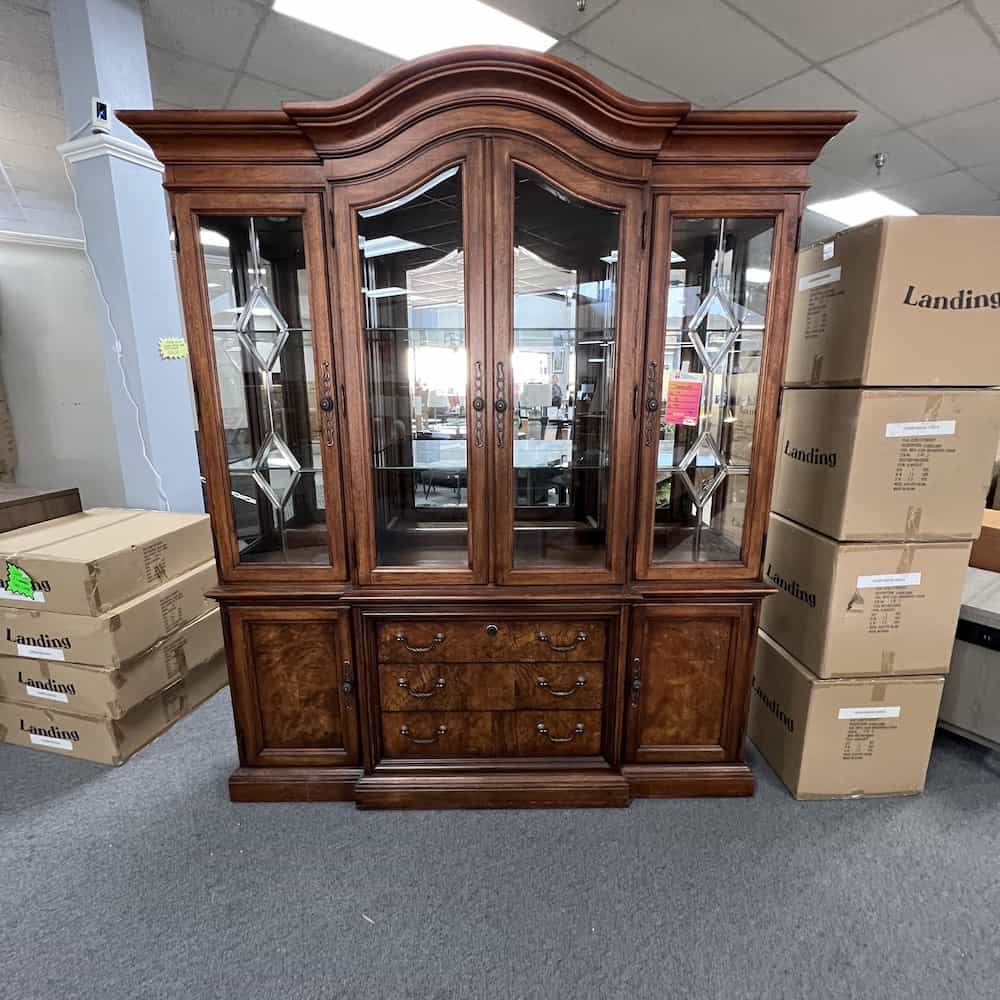 Curio cabinet dining hutch thomasville with arch in the center