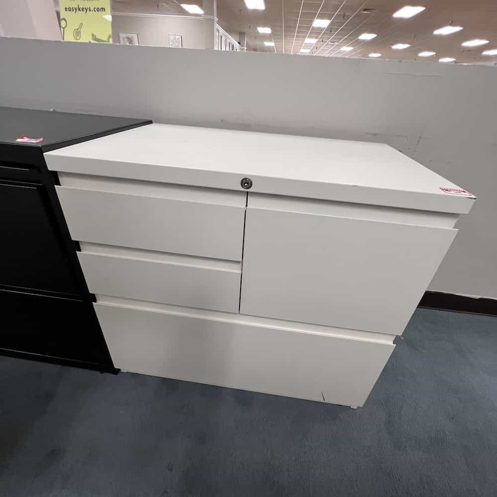 white metal combo file, two box drawers, 1 lateral file drawer, 1 file drawer