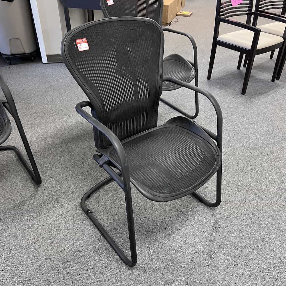 black herman miller aeron classic side chair size B