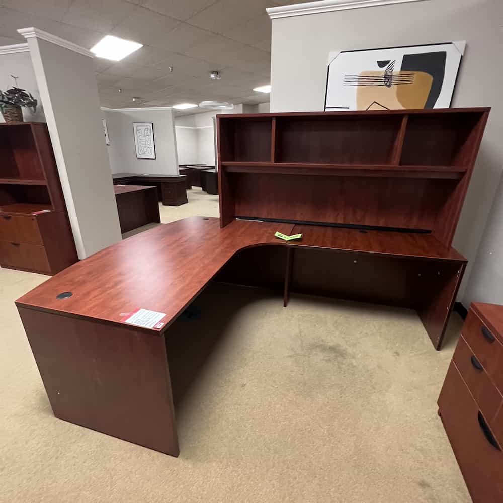 cherry bow front l-desk right return with hutch, no drawers