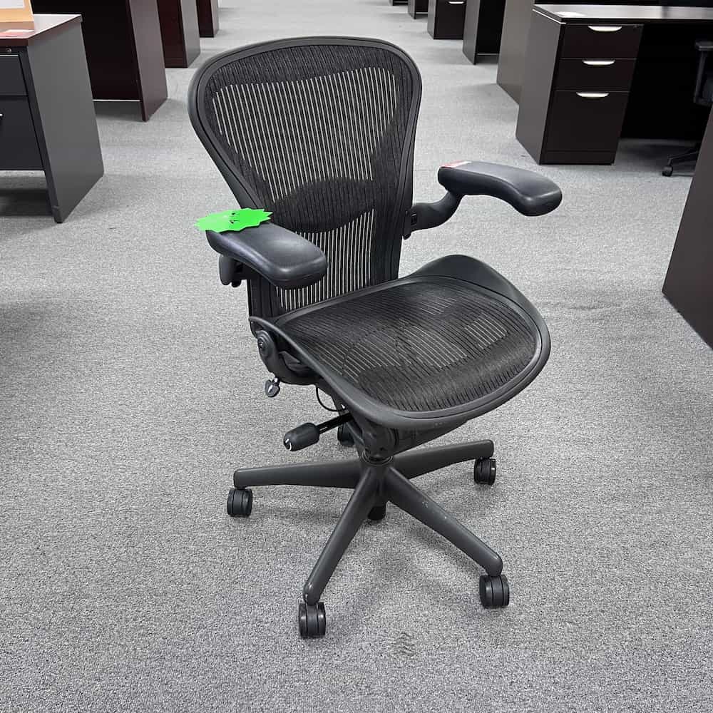 aeron classic size A small office task chair used