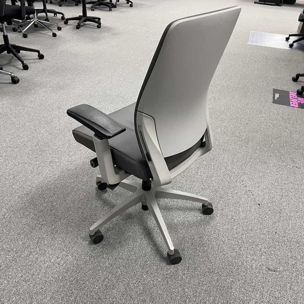 sitonit grey amplify vinyl seat and back task chair
