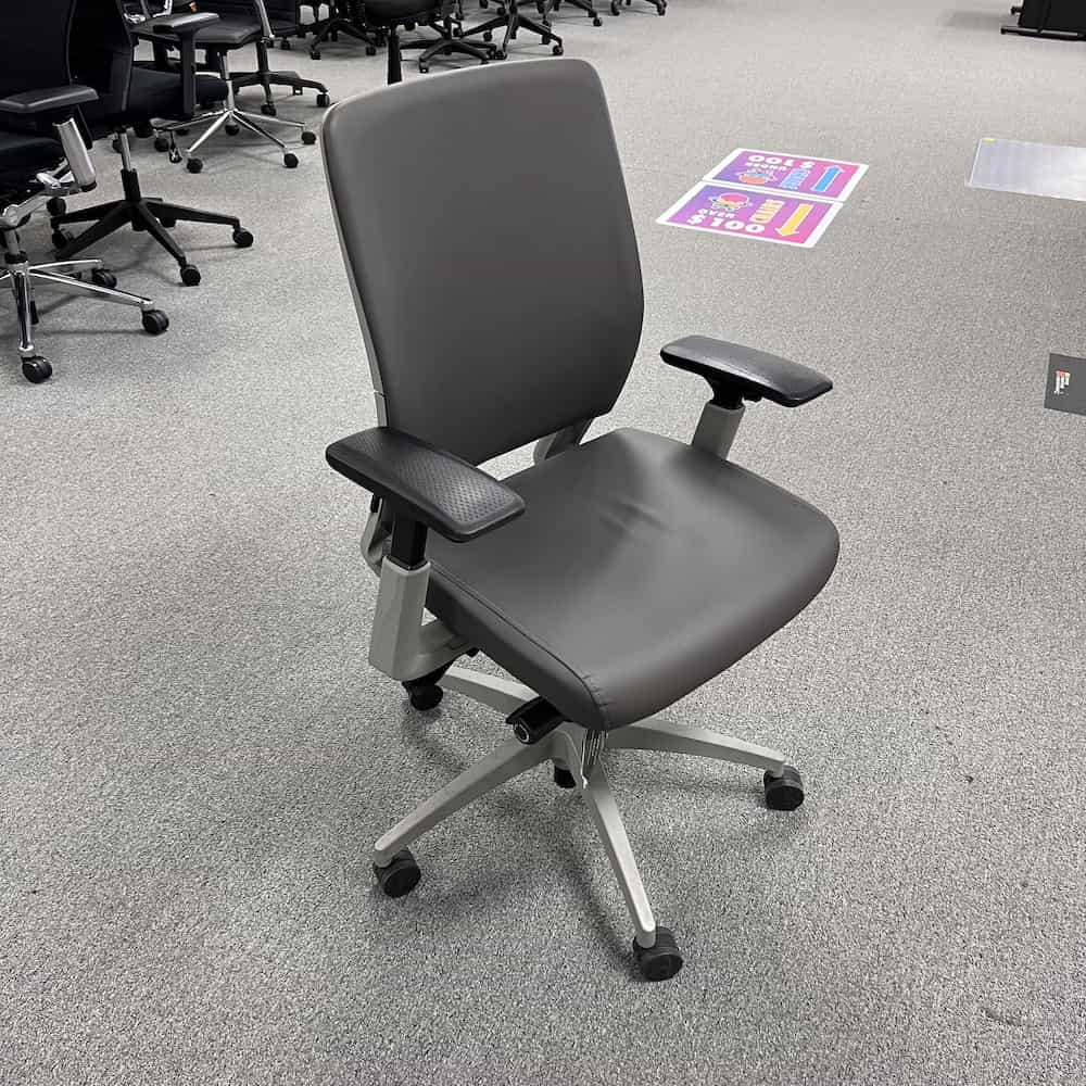 sitonit grey amplify vinyl seat and back task chair