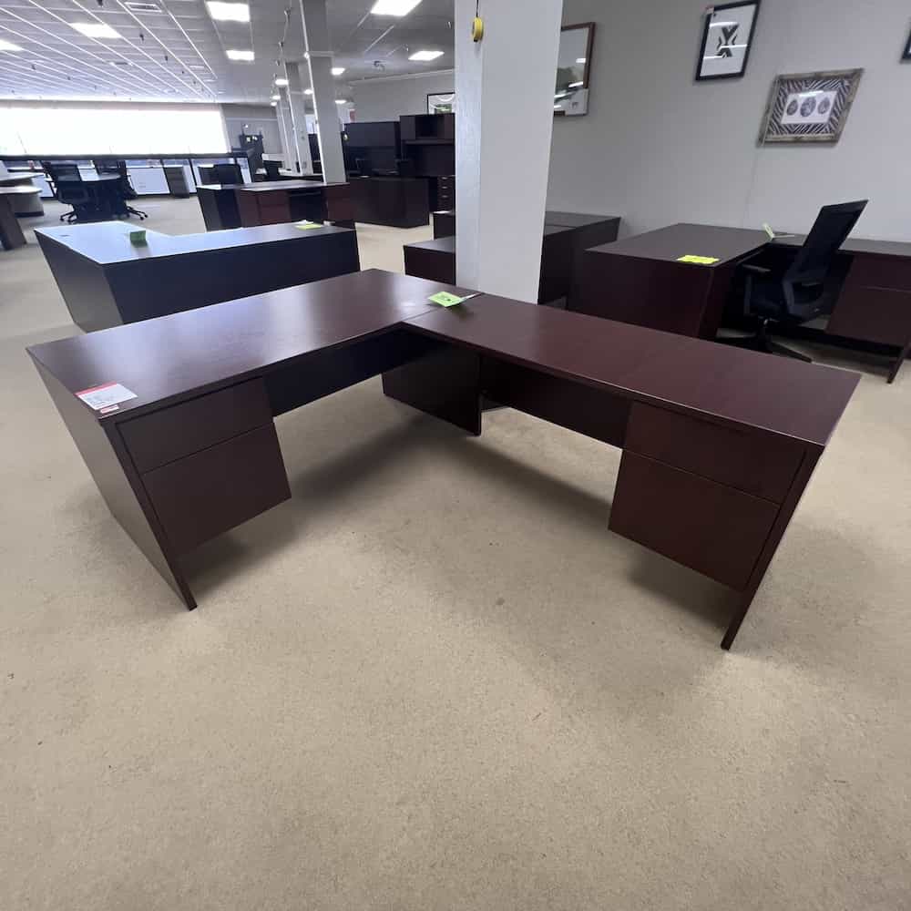 All Desks Archives | Office Furniture Liquidations