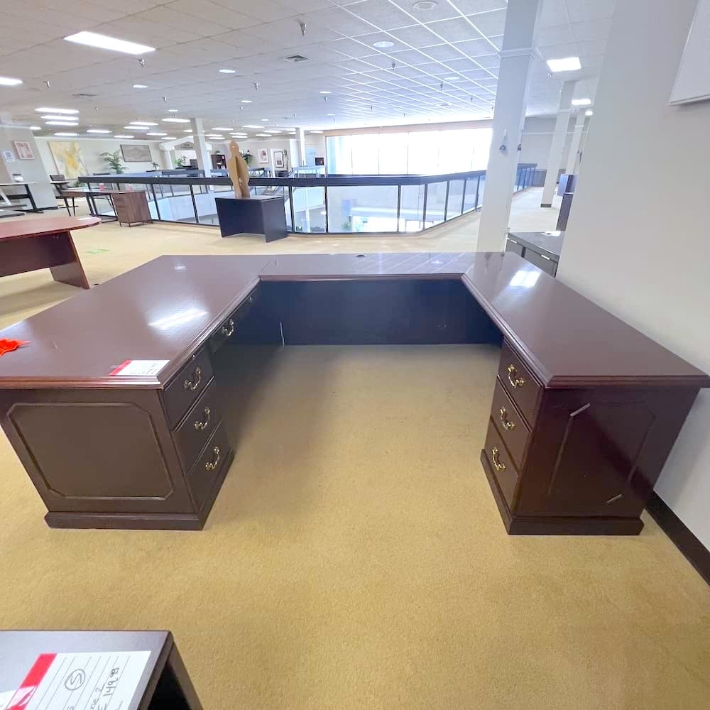 mahogany veneer u-desk u-shaped right return-double pedestal vintage traditional used office furniture