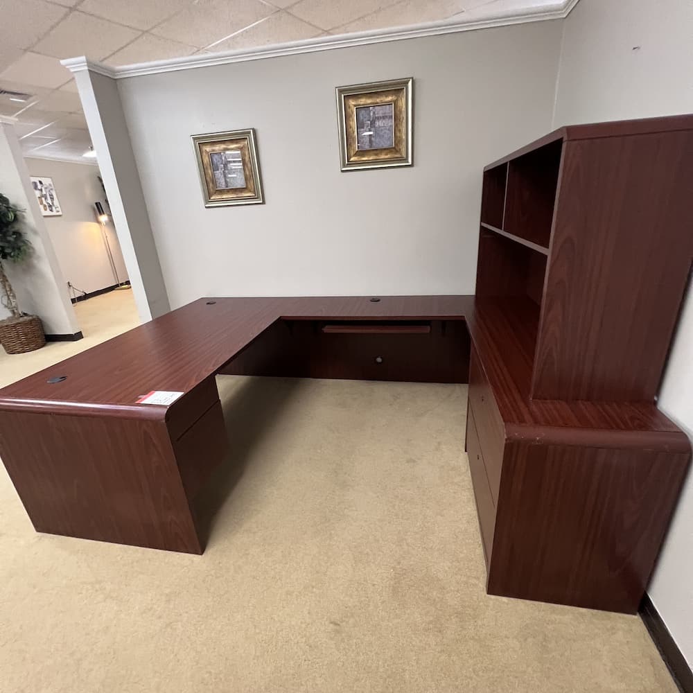 mahogany laminate u-desk right return with hutch, used office furniture