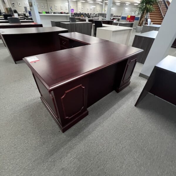 abbey collection mahogany veneer wood l-desk left return executive traditional used office furniture
