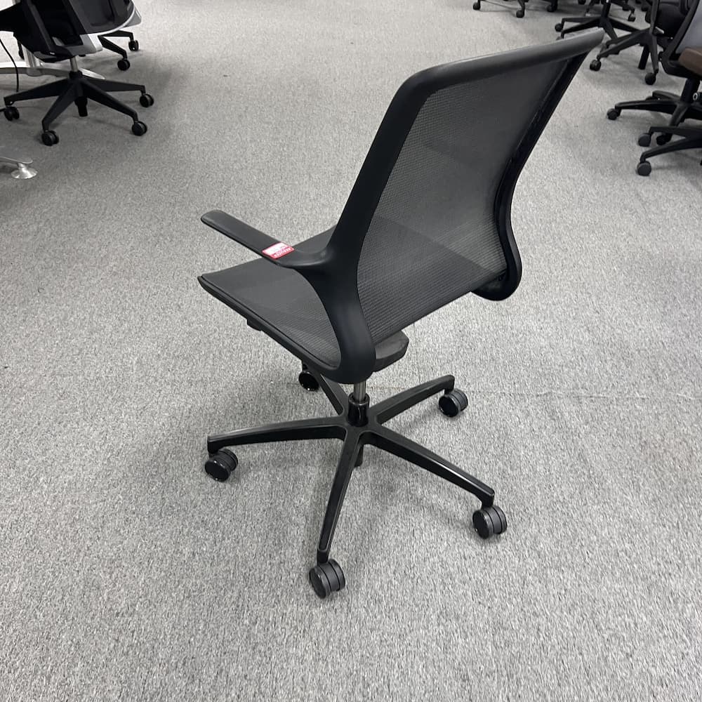 9to5 omnia seating mesh grey conference chair, used office furniture