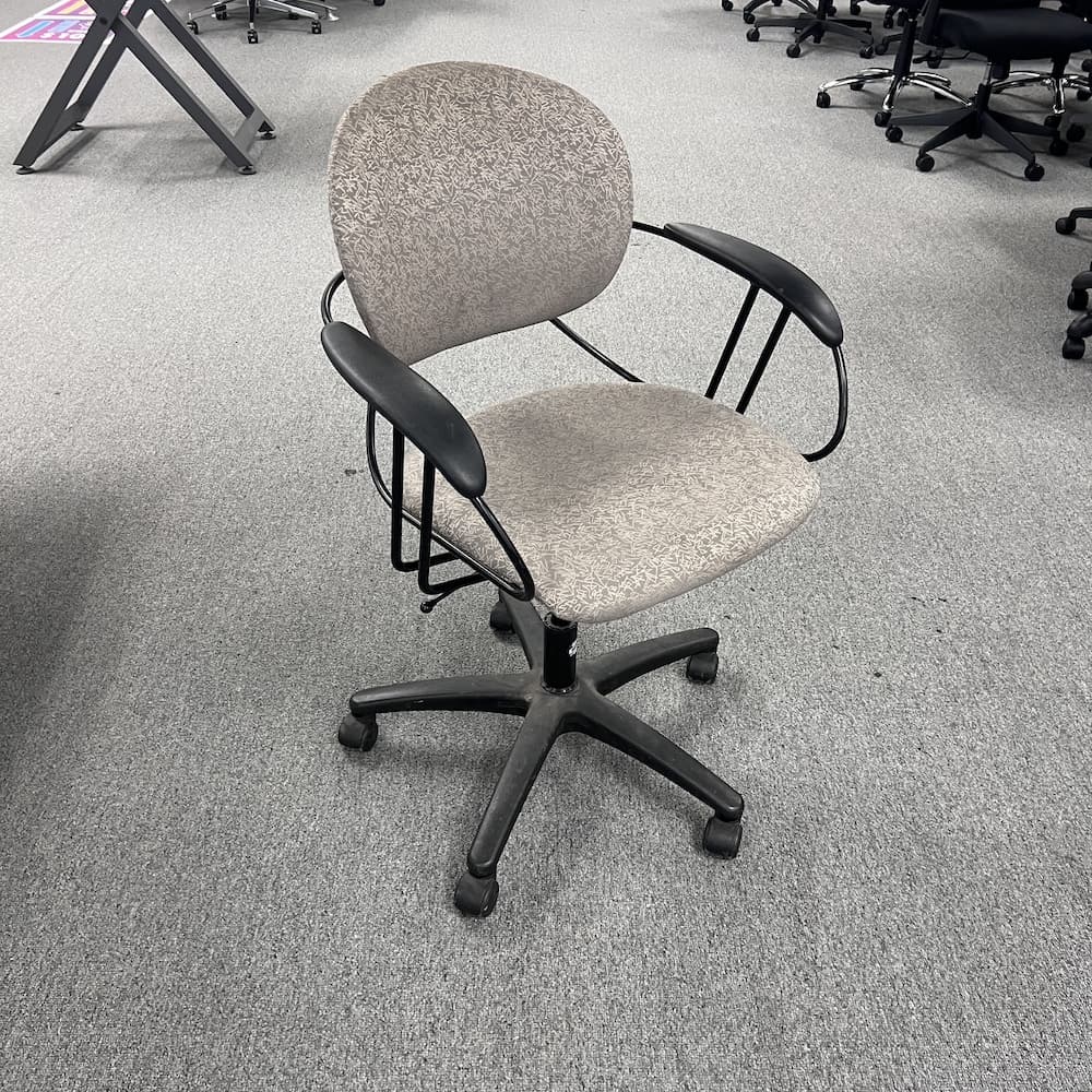 taupe upholstered steelcase uno conference chair, used office furniture