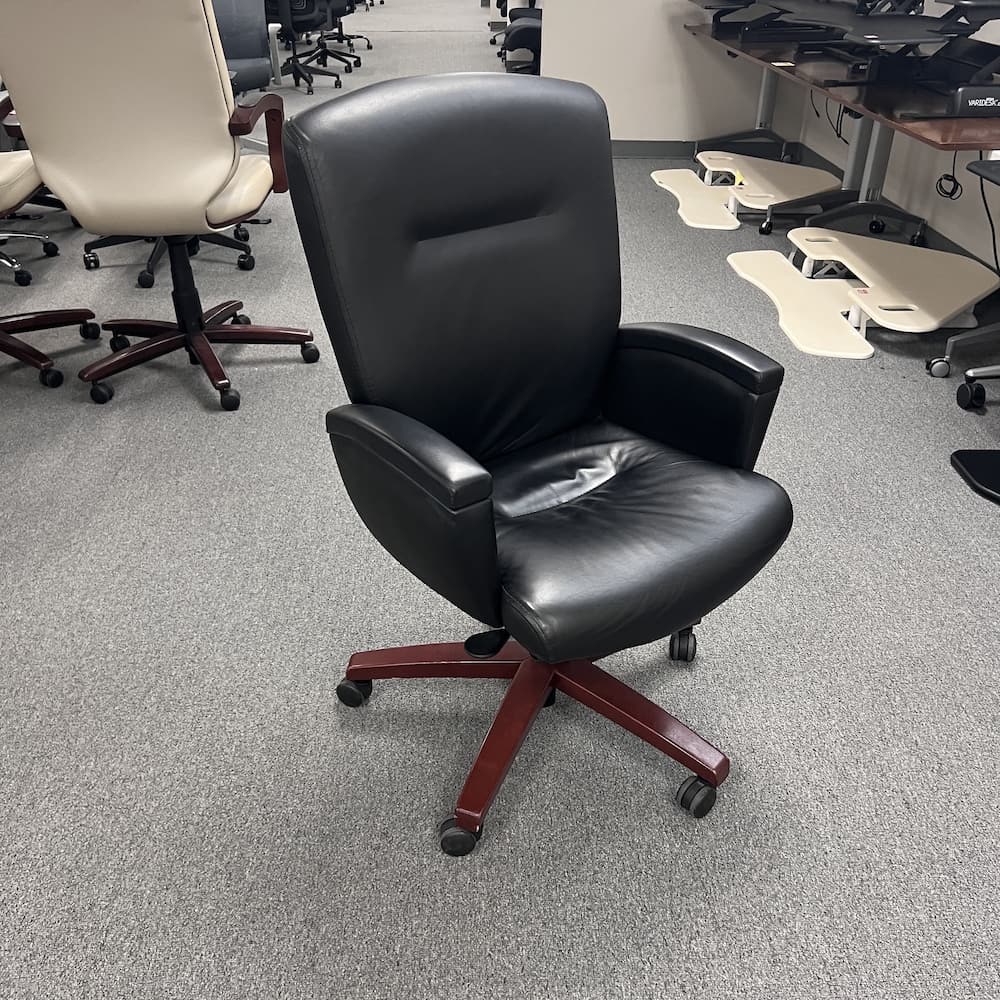 Steelcase leather conference chair, black, used office furniture