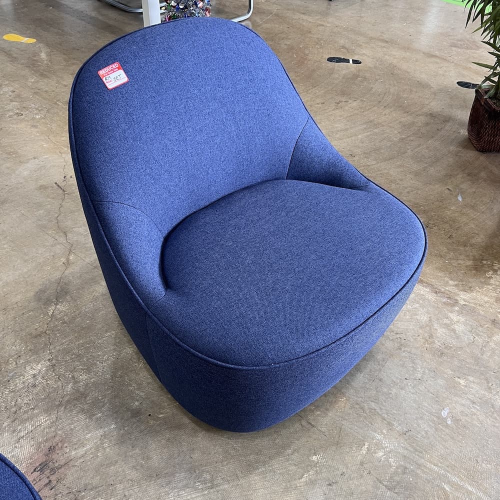 blue upholstered chair, mitt style, modern, Fursys, used office furniture, lounge seating
