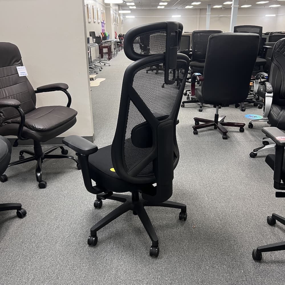 new! all mesh big and tall office chair with headrest. Office furniture, San Antonio, Texas