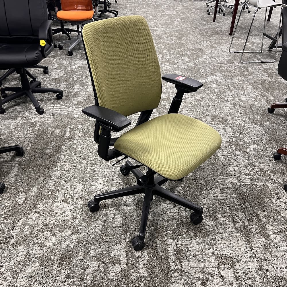 green upholstered steelcase amid chair, used office furniture