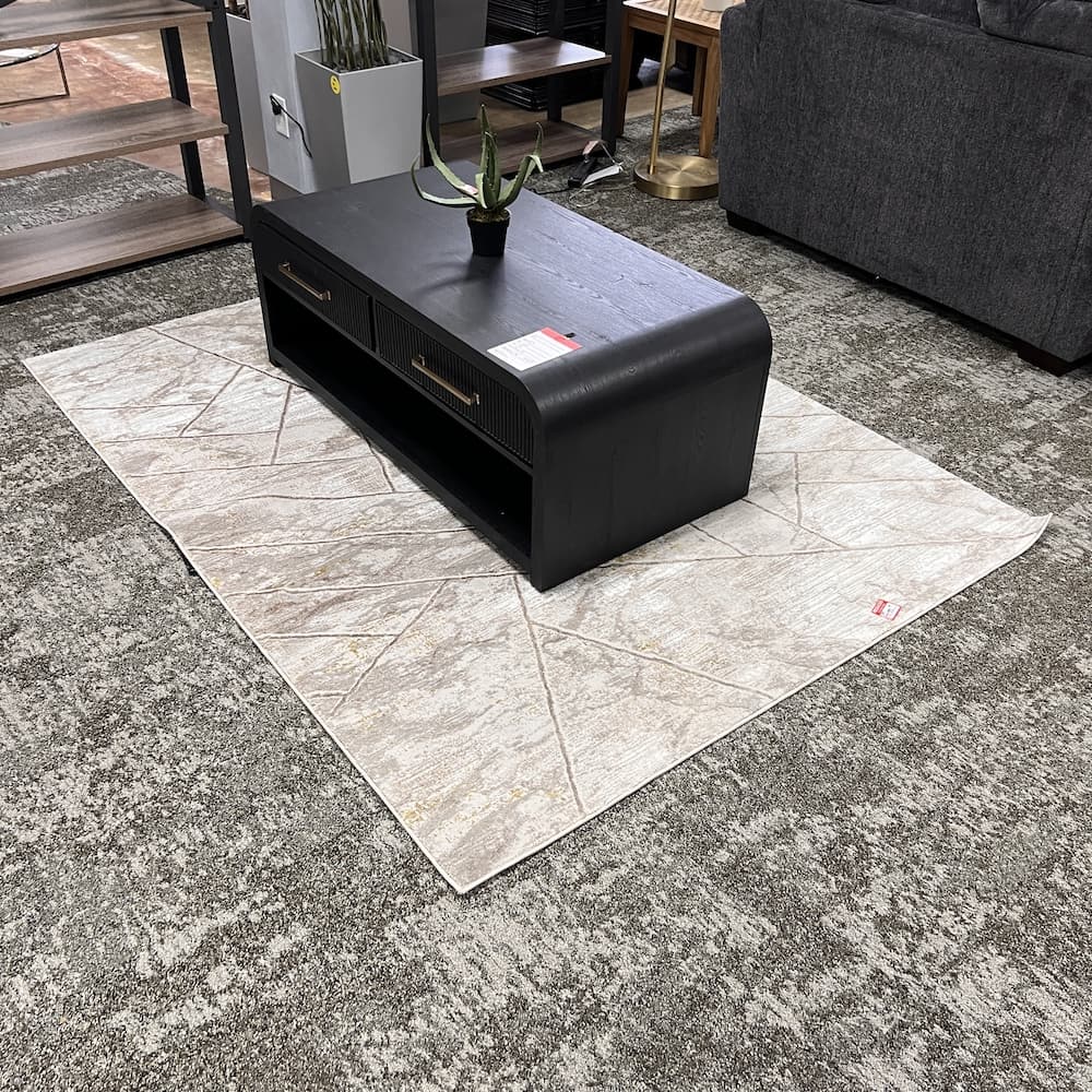 light grey gold and white geometric patterned area rug, used home furniture, 5 ft x 7 ft