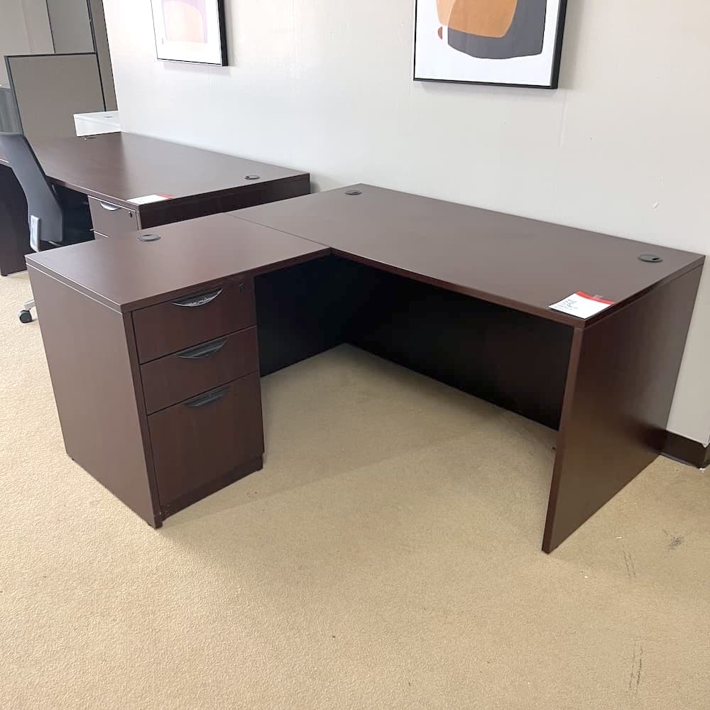 mahogany l-desk, left return with single pedestal box/box/file, used office furniture