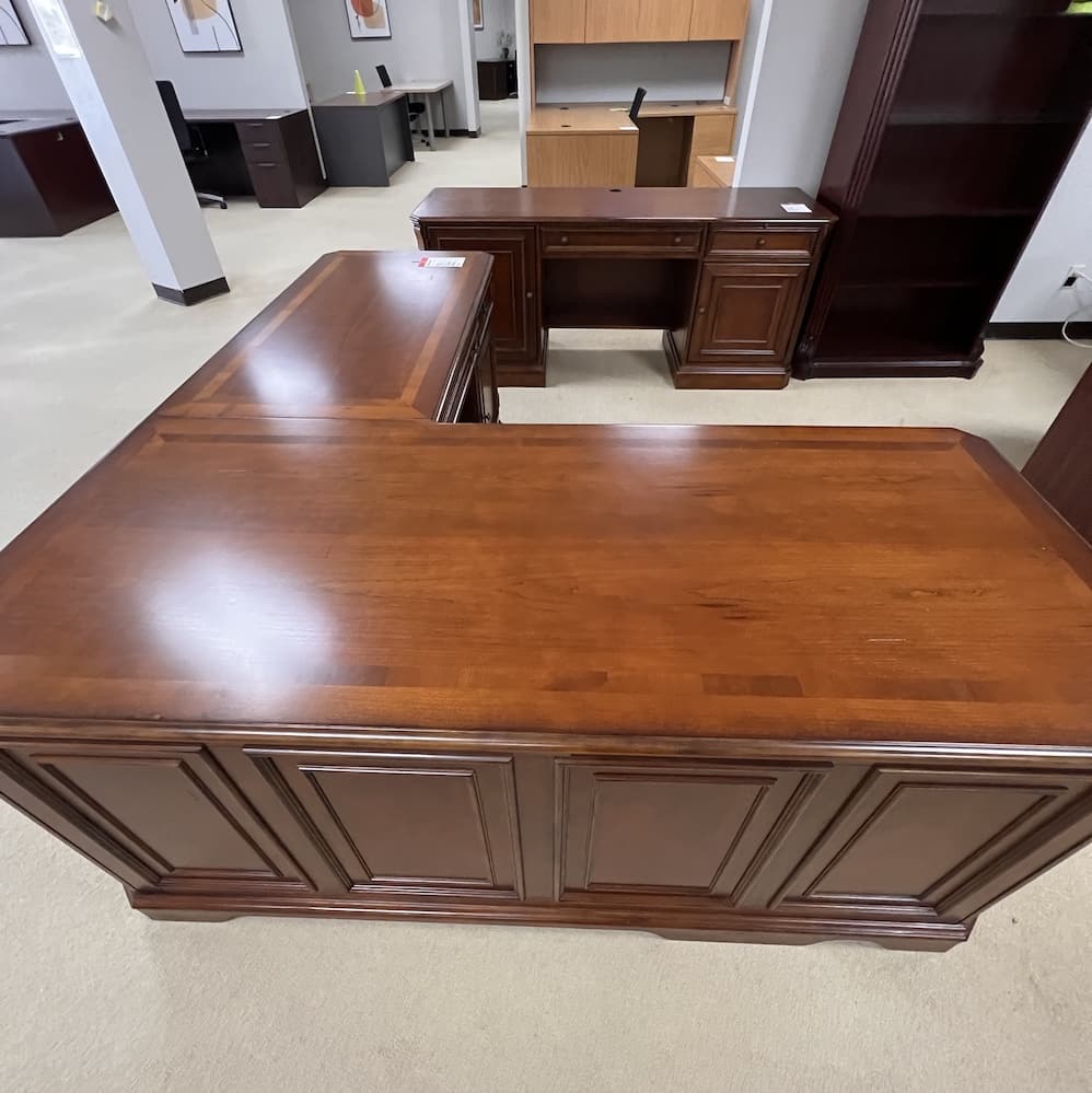 hooker Brookhaven traditional executive office furniture, l-desk and credenza set, hooker furniture