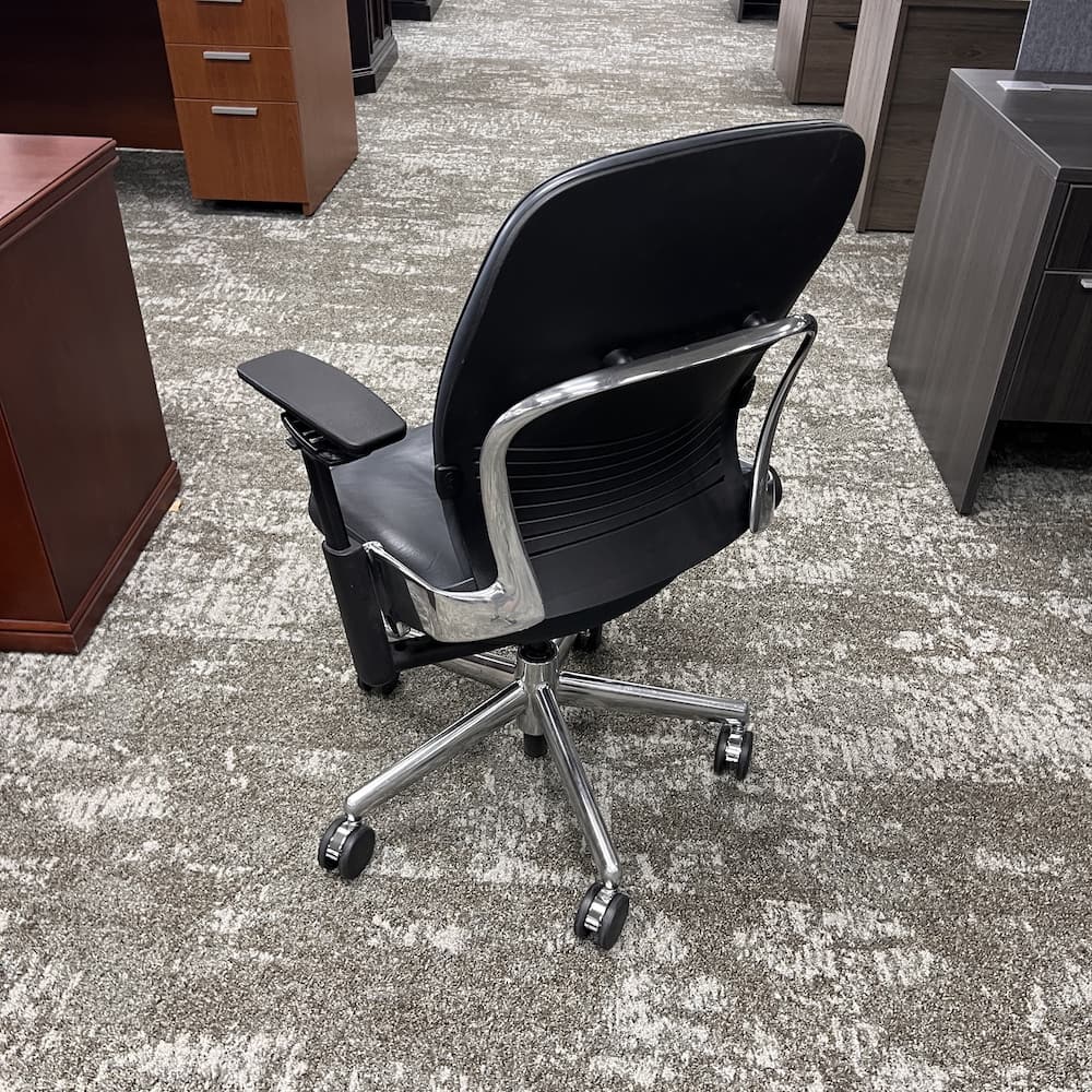navy blue leather leap v2, used office furniture, steelcase contract furniture, office task chair erognomic