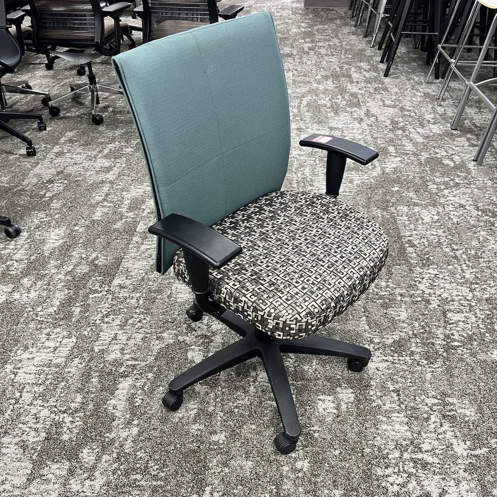 steelcase turnstone jacket task chair, used office furniture, green