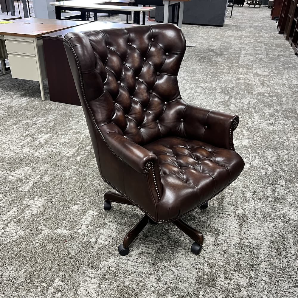 aspen home tufted executive office chair, Jefferson, open box scratch n dent