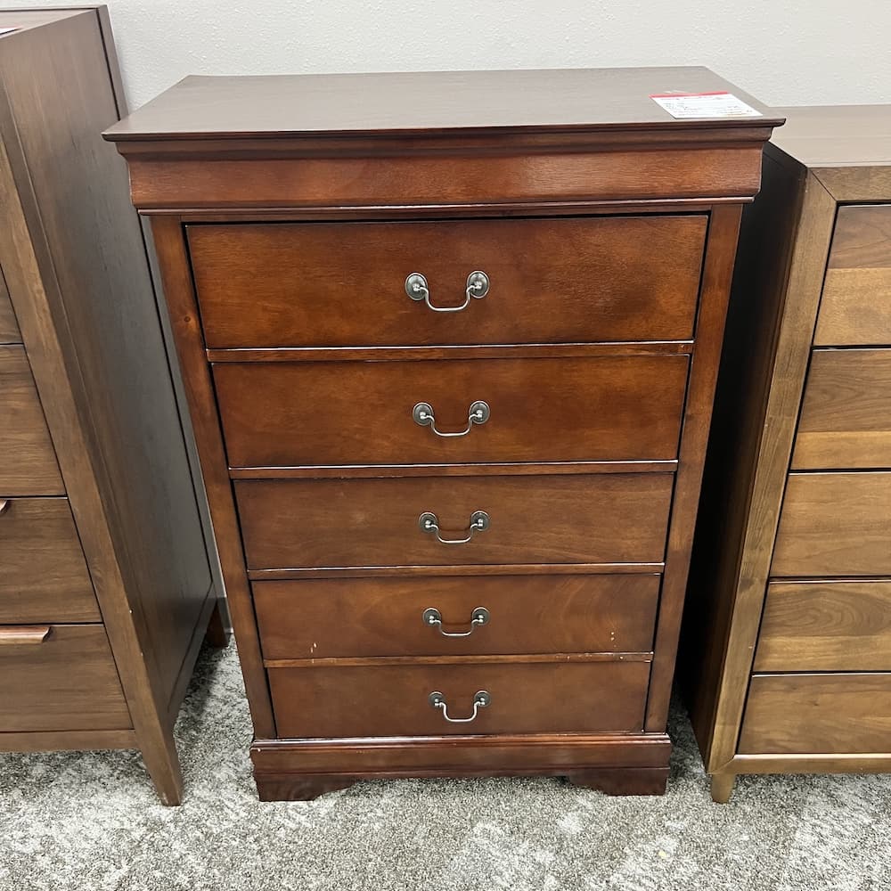 31" W x 48" H Ashley Furniture Alisdair Wood Veneer 5 Drawer Dresser