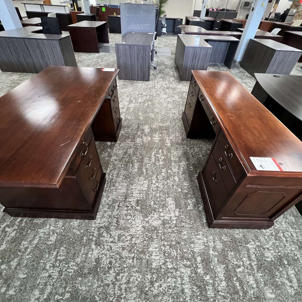 Set - Mahogany Traditional Executive Desk with Credenza Desk